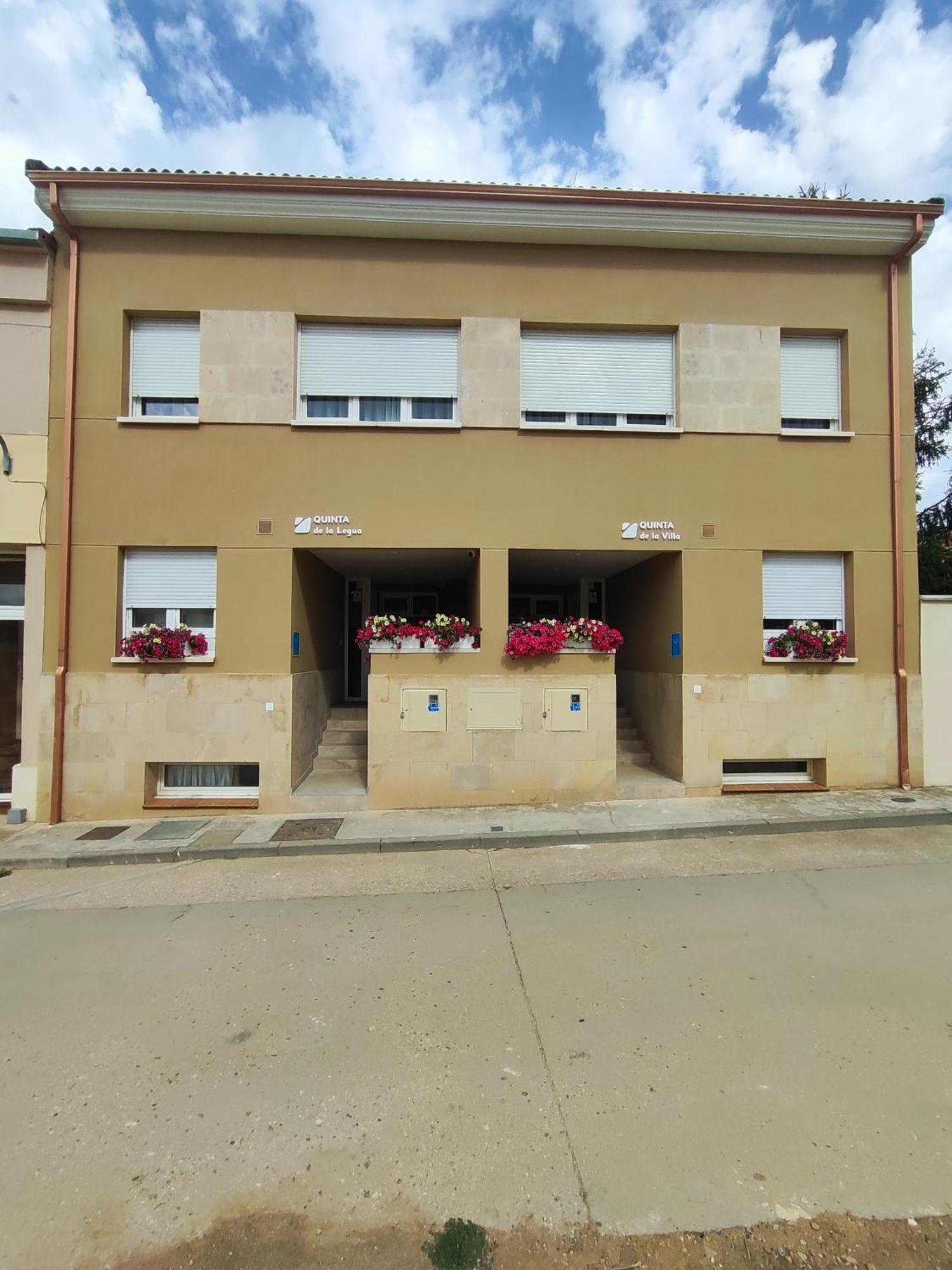Vut Quinta La Villa Quintanadueñas エクステリア 写真